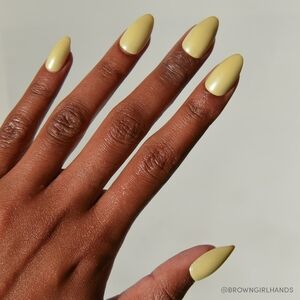 Extra Yellow Pop Press-On Nails